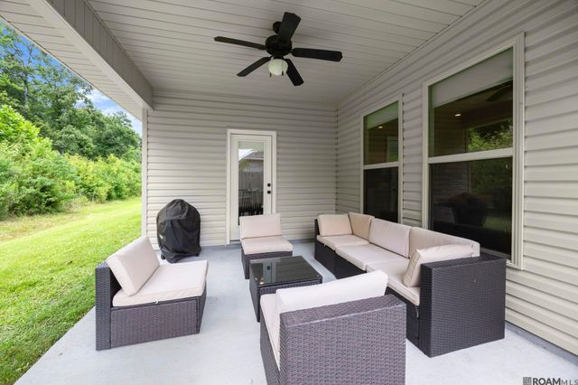 8919 Meadow Sage Dr, Denham Springs, LA 70726