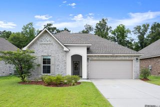 8919 Meadow Sage Dr, Denham Springs, LA 70726
