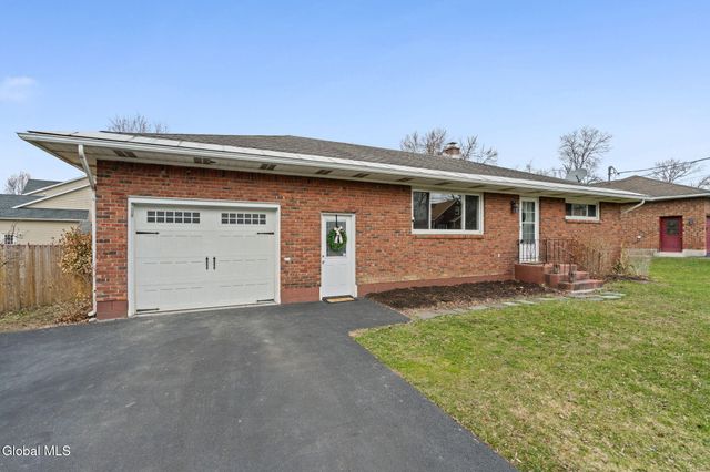 442 Russell Road, Bethlehem, NY 12203