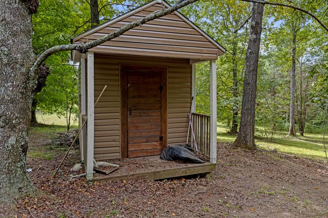 1059 Baker Bridge Road NE, Charleston, TN 37310