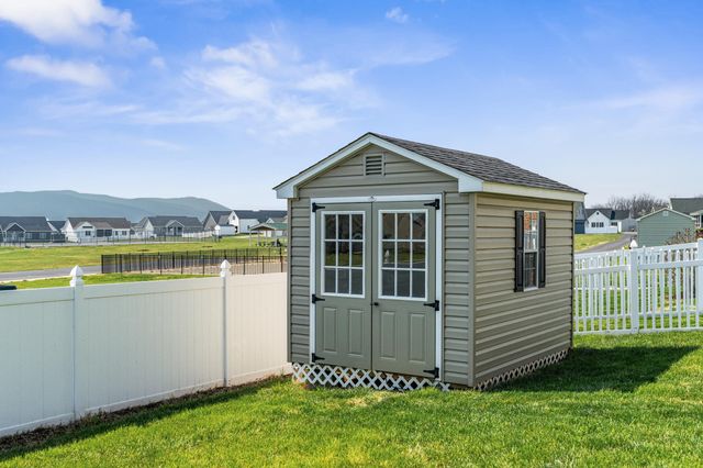 53 MARBLE DR, Stuarts Draft, VA 24477