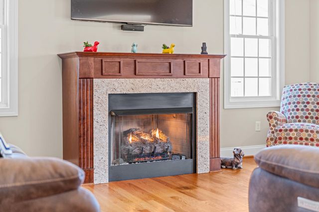 53 MARBLE DR, Stuarts Draft, VA 24477