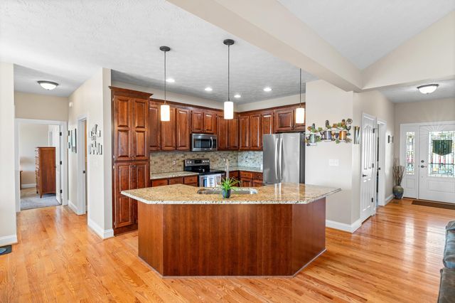 53 MARBLE DR, Stuarts Draft, VA 24477