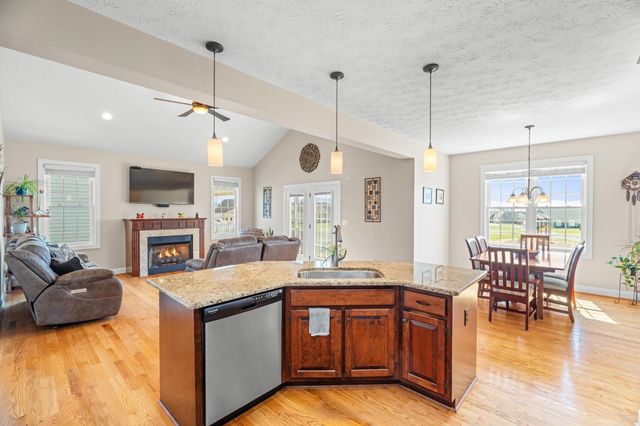 53 MARBLE DR, Stuarts Draft, VA 24477