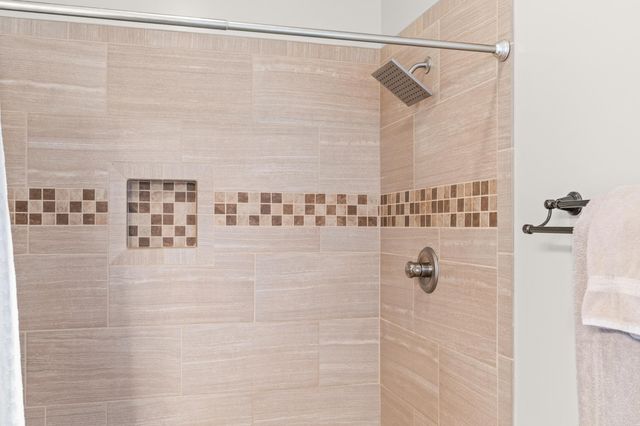 53 MARBLE DR, Stuarts Draft, VA 24477