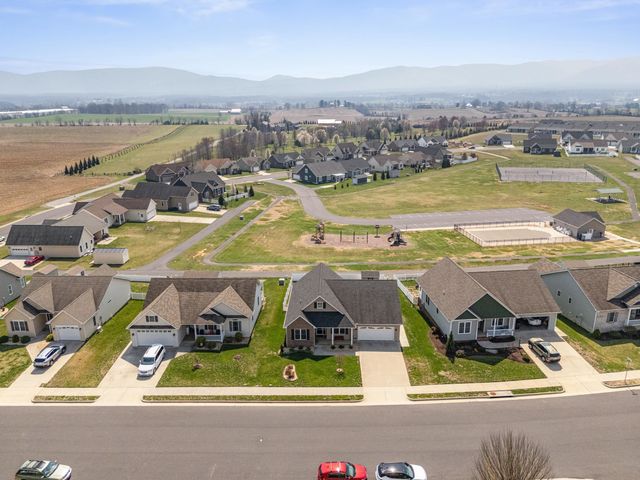 53 MARBLE DR, Stuarts Draft, VA 24477