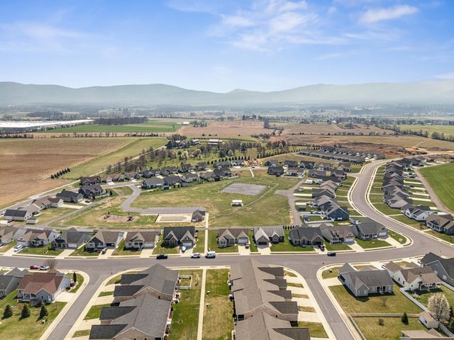 53 MARBLE DR, Stuarts Draft, VA 24477