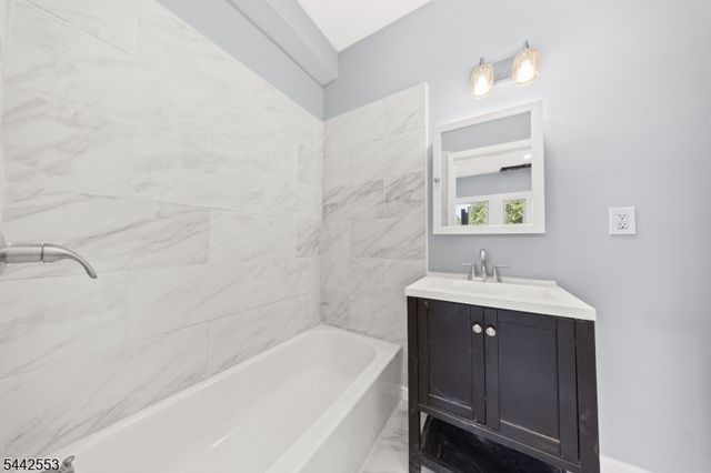 700 Park Ave, Elizabeth City, NJ 07208