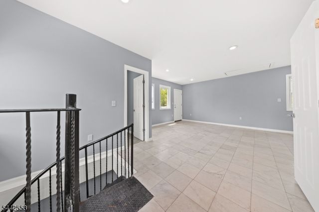 700 Park Ave, Elizabeth City, NJ 07208