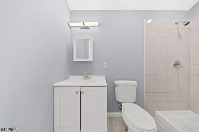 700 Park Ave, Elizabeth City, NJ 07208