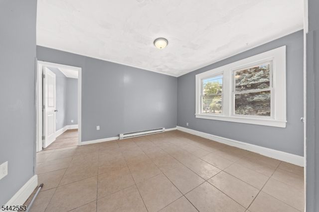 700 Park Ave, Elizabeth City, NJ 07208