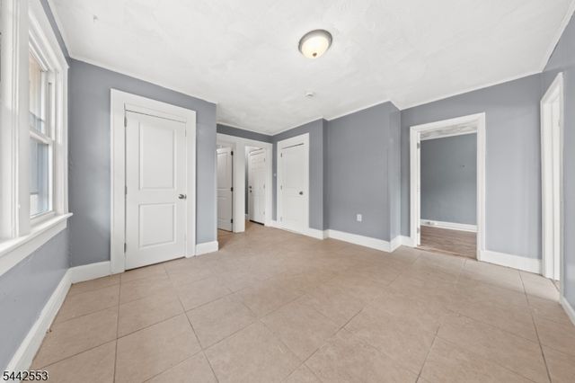 700 Park Ave, Elizabeth City, NJ 07208
