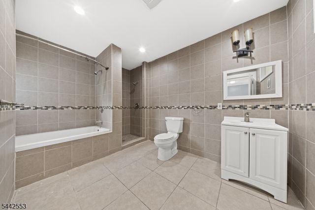 700 Park Ave, Elizabeth City, NJ 07208