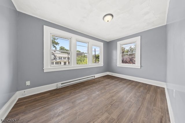 700 Park Ave, Elizabeth City, NJ 07208