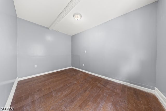 700 Park Ave, Elizabeth City, NJ 07208