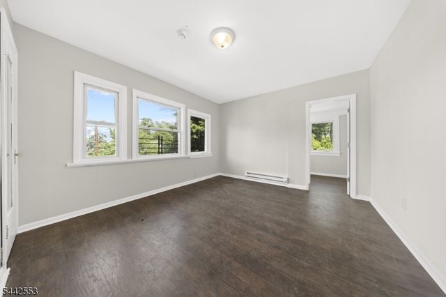 700 Park Ave, Elizabeth City, NJ 07208