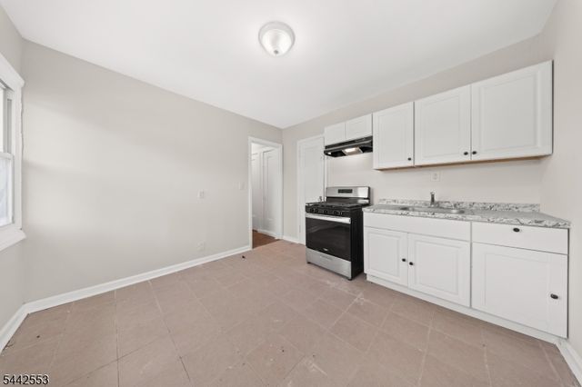 700 Park Ave, Elizabeth City, NJ 07208
