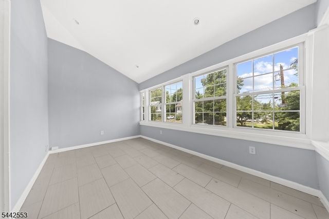700 Park Ave, Elizabeth City, NJ 07208