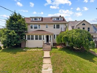 700 Park Ave, Elizabeth City, NJ 07208