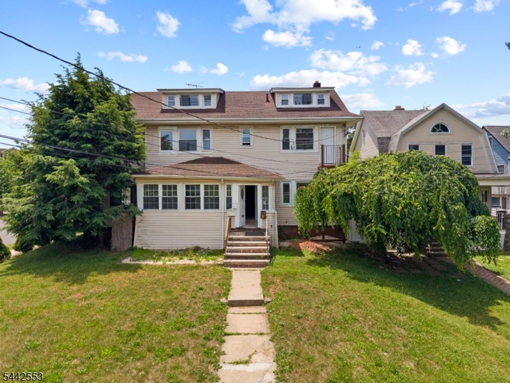 700 Park Ave, Elizabeth City, NJ 07208