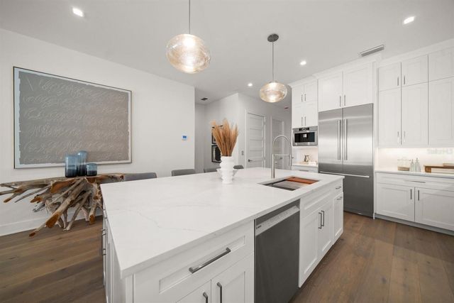 2205 GULF BOULEVARD B, Indian Rocks Beach, FL 33785