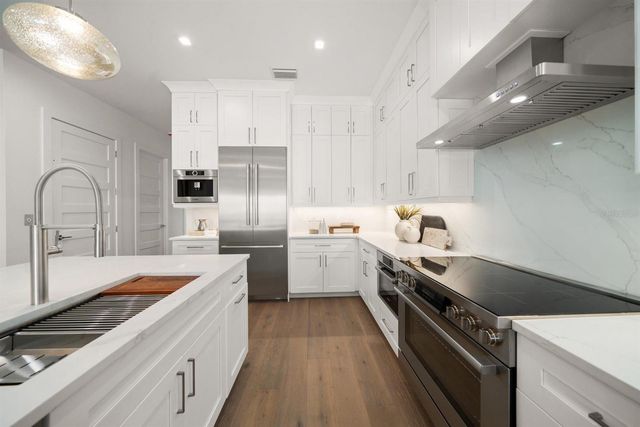 2205 GULF BOULEVARD B, Indian Rocks Beach, FL 33785