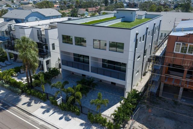 2205 GULF BOULEVARD B, Indian Rocks Beach, FL 33785