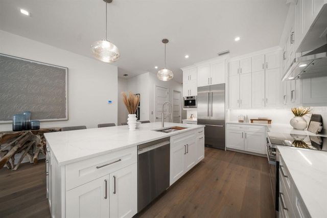 2205 GULF BOULEVARD B, Indian Rocks Beach, FL 33785