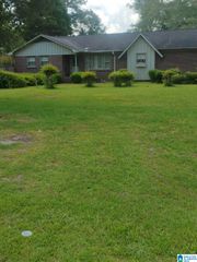 1611 JACKSON AVENUE, Clanton, AL 35045