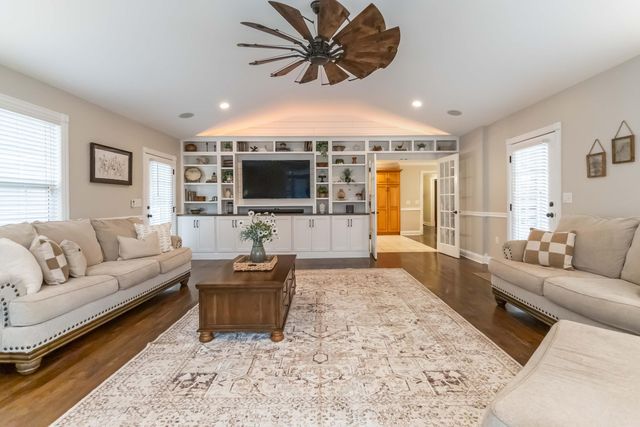 75 Ferry Hill Drive, Somerset, KY 42503