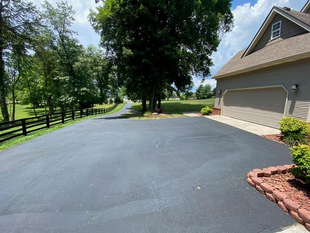 75 Ferry Hill Drive, Somerset, KY 42503