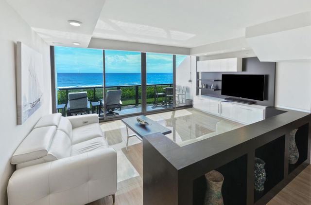 3115 S Ocean Boulevard 103, Highland Beach, FL 33487