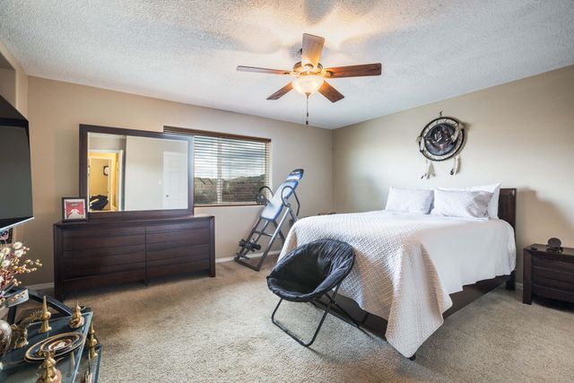 1739 Man O War Street SE, Albuquerque, NM 87123