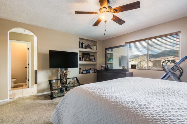 1739 Man O War Street SE, Albuquerque, NM 87123