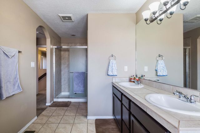 1739 Man O War Street SE, Albuquerque, NM 87123