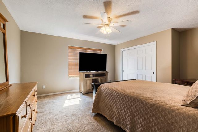 1739 Man O War Street SE, Albuquerque, NM 87123