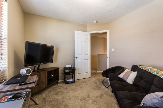 1739 Man O War Street SE, Albuquerque, NM 87123