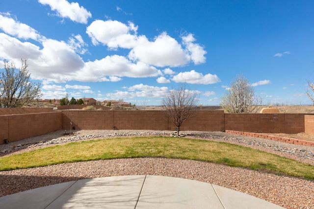 1739 Man O War Street SE, Albuquerque, NM 87123