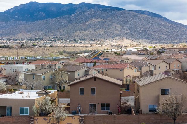 1739 Man O War Street SE, Albuquerque, NM 87123