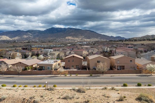 1739 Man O War Street SE, Albuquerque, NM 87123