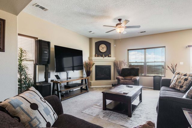 1739 Man O War Street SE, Albuquerque, NM 87123