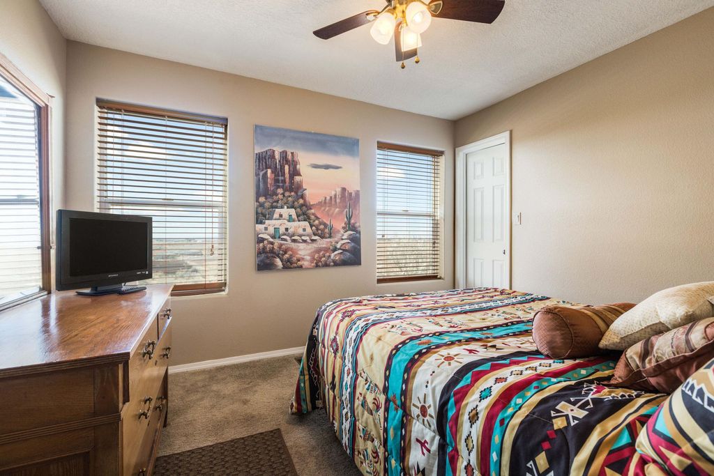 Image 26 of property listing at 1739 Man O War Street SE, Albuquerque, NM 87123