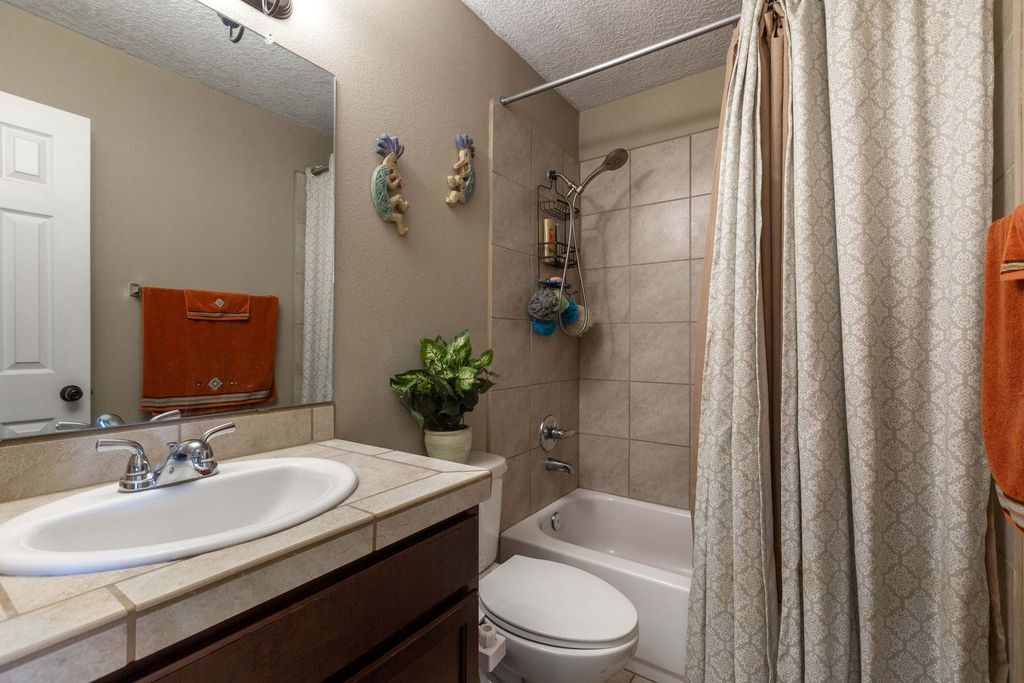 Image 28 of property listing at 1739 Man O War Street SE, Albuquerque, NM 87123