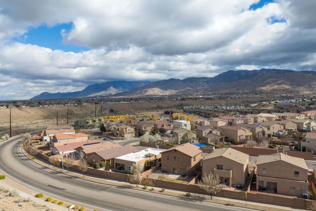 Image 39 of property listing at 1739 Man O War Street SE, Albuquerque, NM 87123