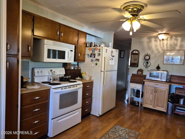 53 Panda Lane, Whiting, NJ 08759
