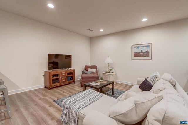 602 BYWARD ST, Crozet, VA 22932