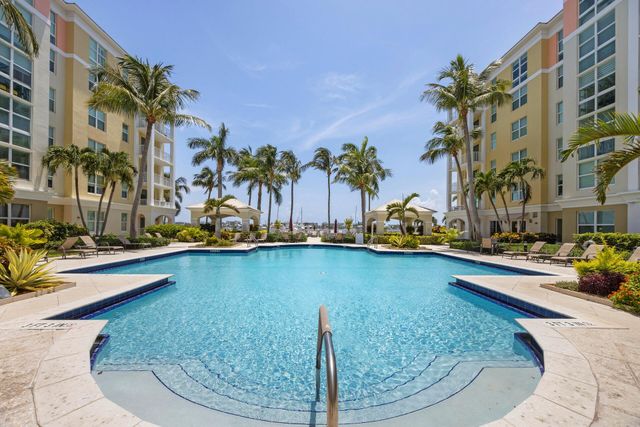 804 E WINDWARD Way 621, Lantana, FL 33462