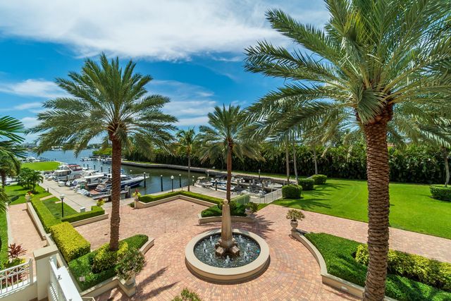 804 E WINDWARD Way 621, Lantana, FL 33462