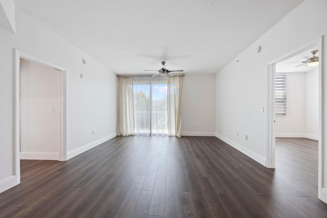 804 E WINDWARD Way 621, Lantana, FL 33462