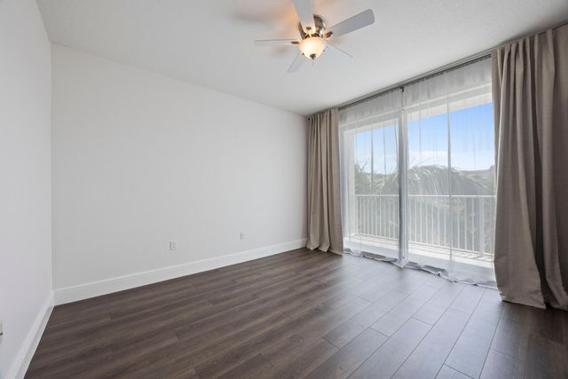 804 E WINDWARD Way 621, Lantana, FL 33462